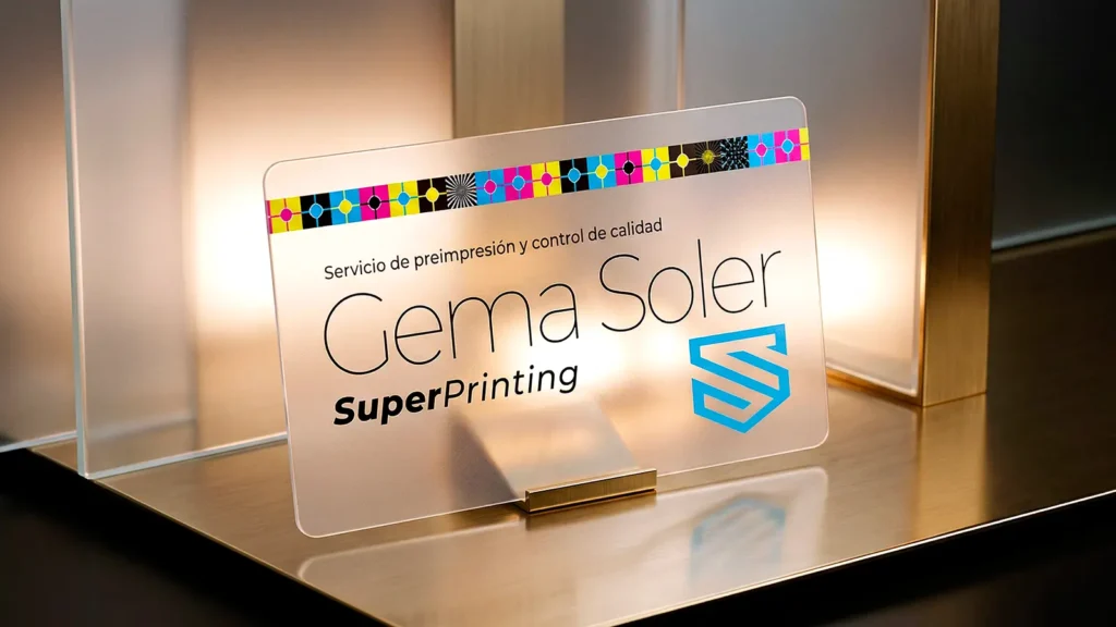 Imprimir tarjetas de visita translúcidas en PVC para marcas innovadoras